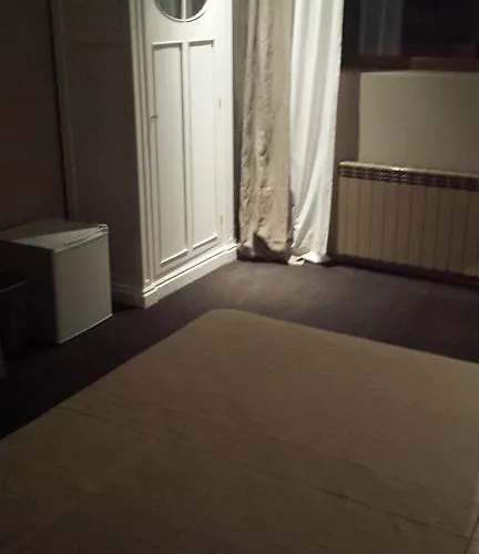 维多利亚别墅 - 络温园索非亚 * 索菲亞